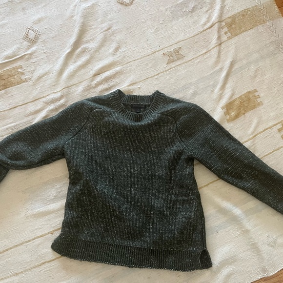 New Banana Republic pullover sweater size S in mallard green. - Picture 1 of 3